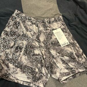 Lululemon pace breaker shorts 7” *reflective